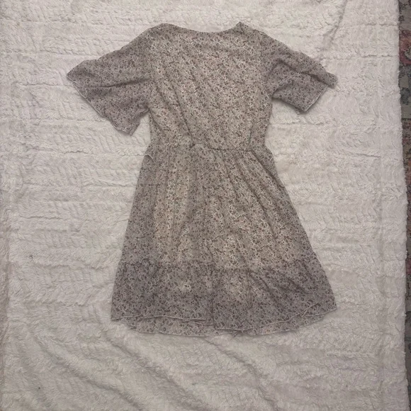 Many dress size small Floral Dress with Ruffle Hem size small cottagecore preppy - Picture 2 of 3